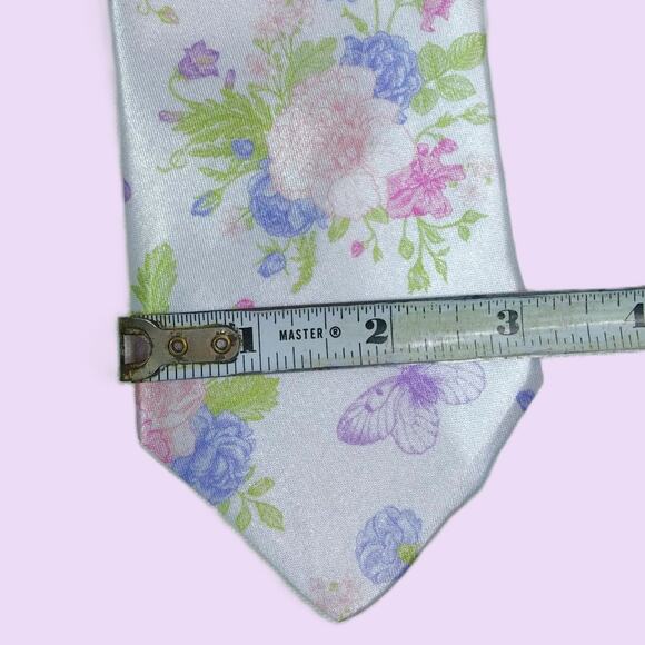 Handmade Vintage Tie Necklace Pastel Floral RMN Pearl Beads Upcycled Butterfly - Picture 12 of 14